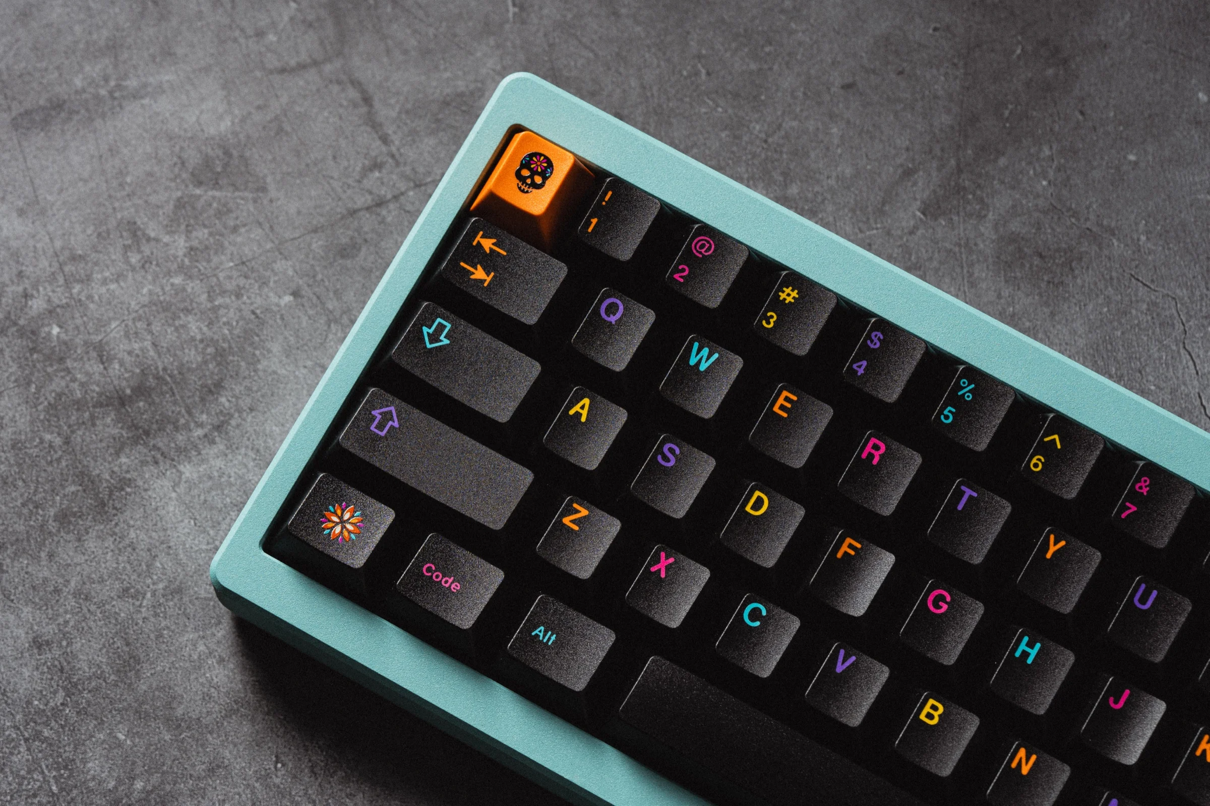 GMK Mictlán orange skull escape key detail