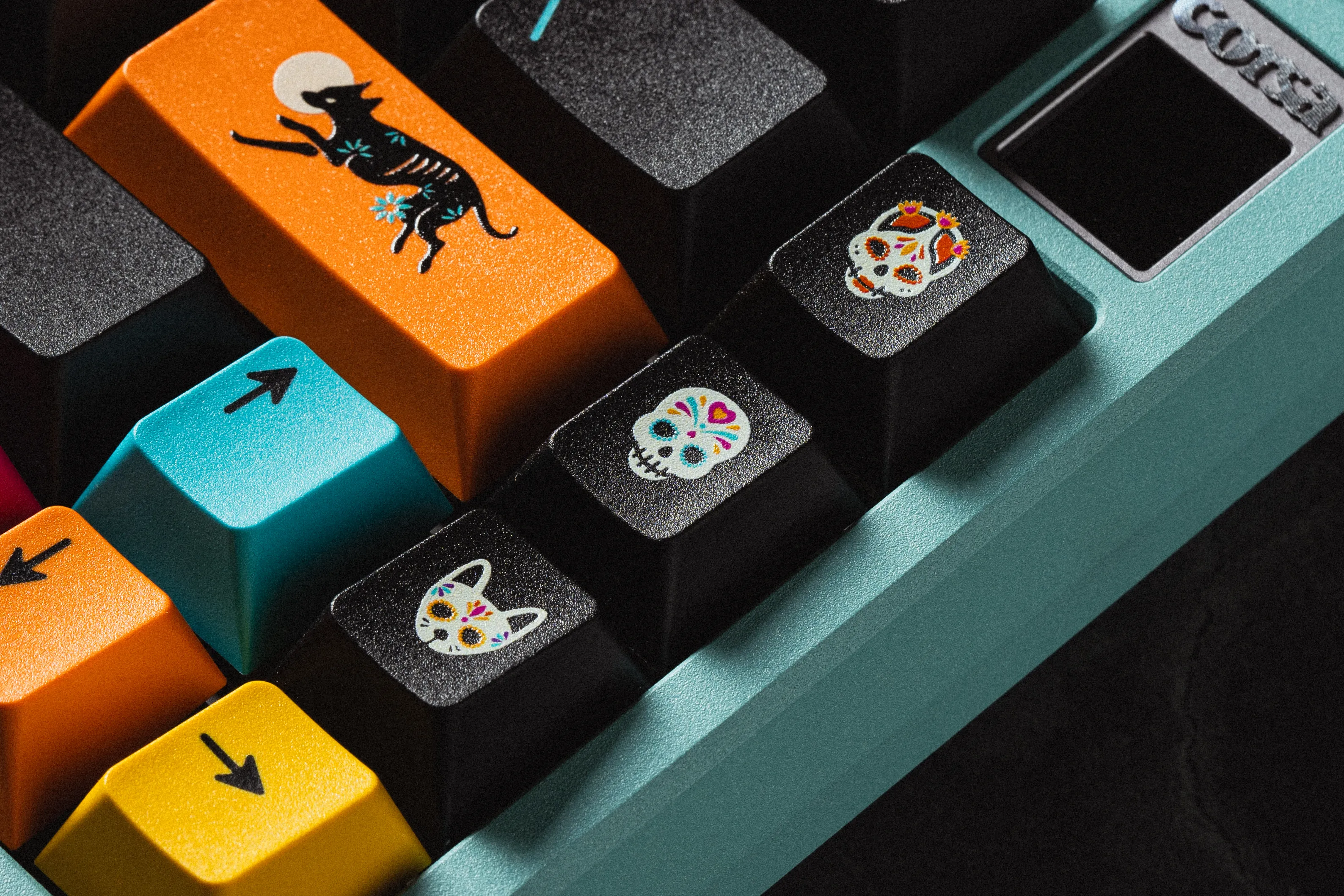 GMK Mictlán close-up of skull novelty keys